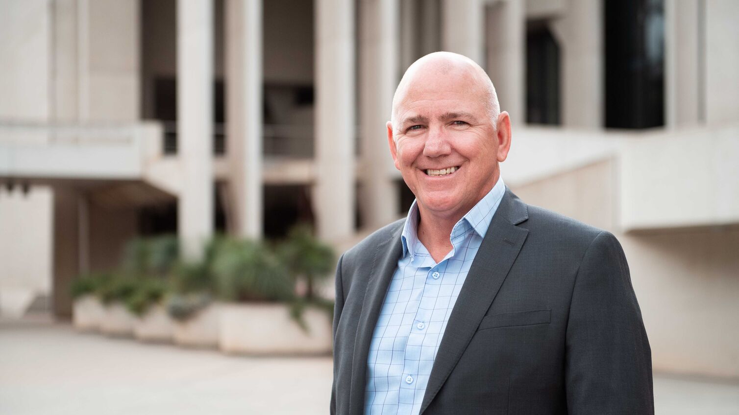 Optimizely_BI_business-banker-sean-le