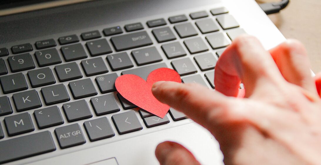 Online dating,  heart