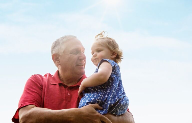 Optimizely_SU_grandad-and-grandaughter